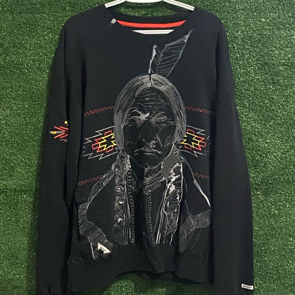 10 Deep Sweater